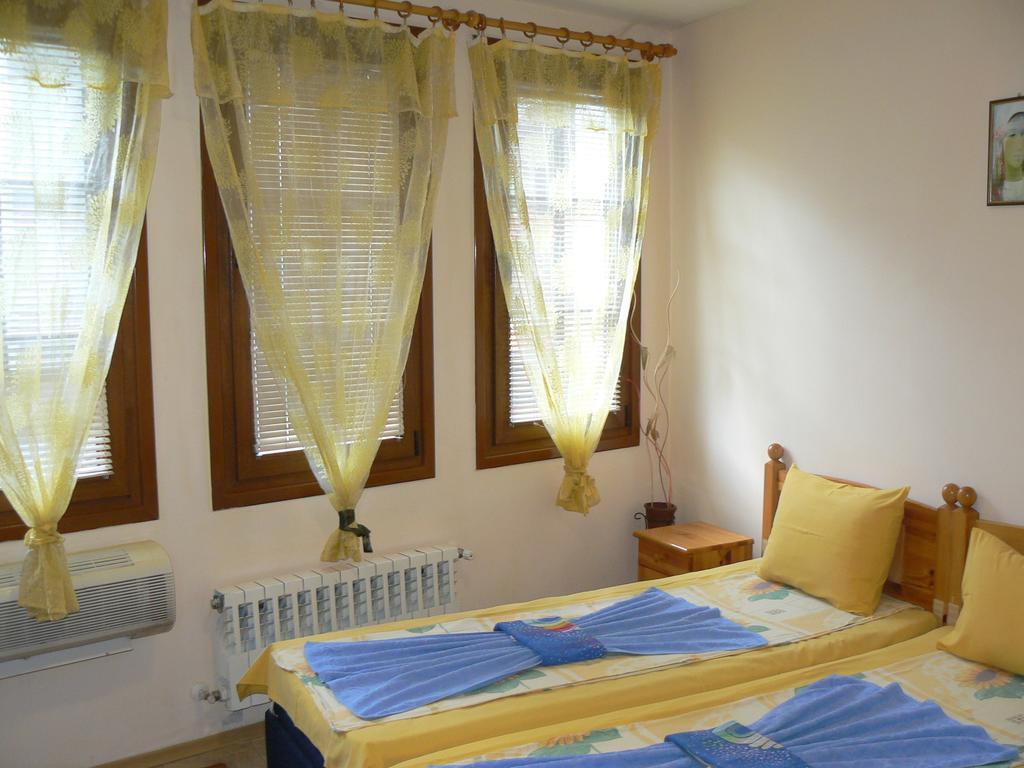 Family Hotel Varusha Veliko Tárnovo Habitación foto